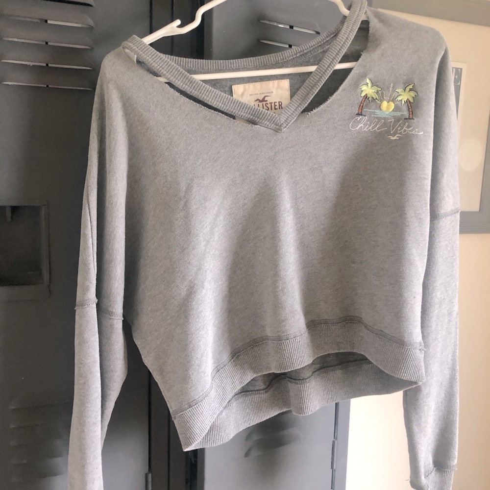 Hollister sweater